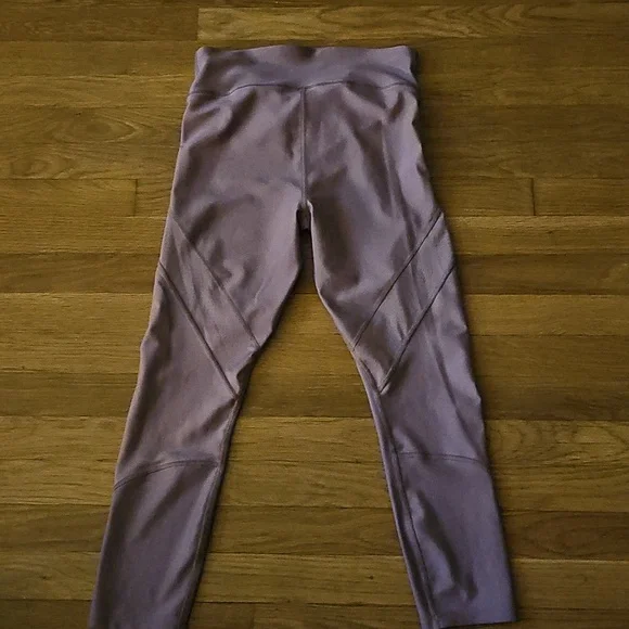 Under Armour Mauve Heat Gear Mid Rise Crop Compression Pants Women's Size Medium - Picture 2 of 12